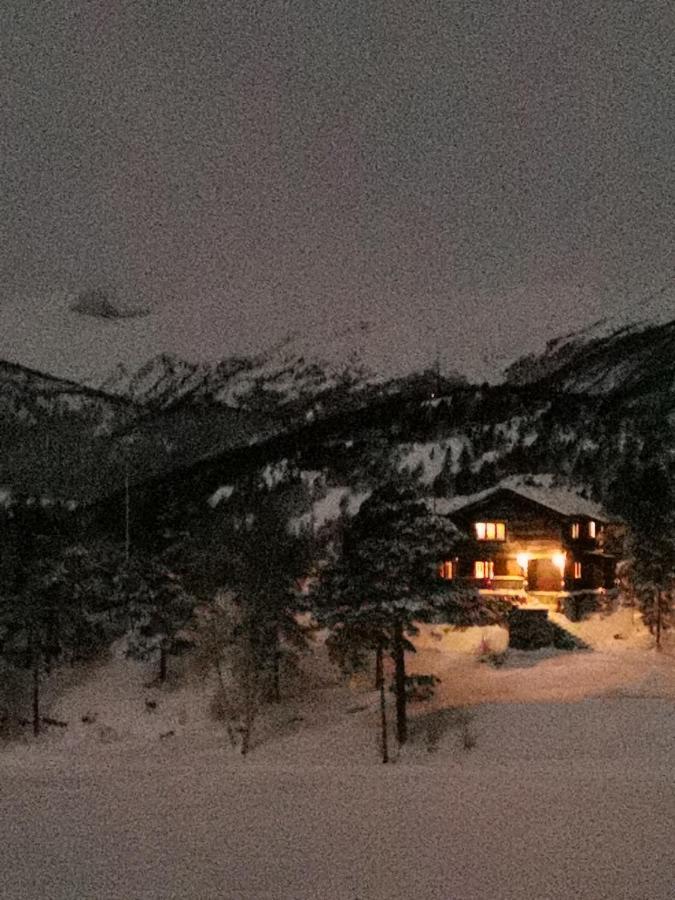 Jaktstuga Storhaugen Gard Lom